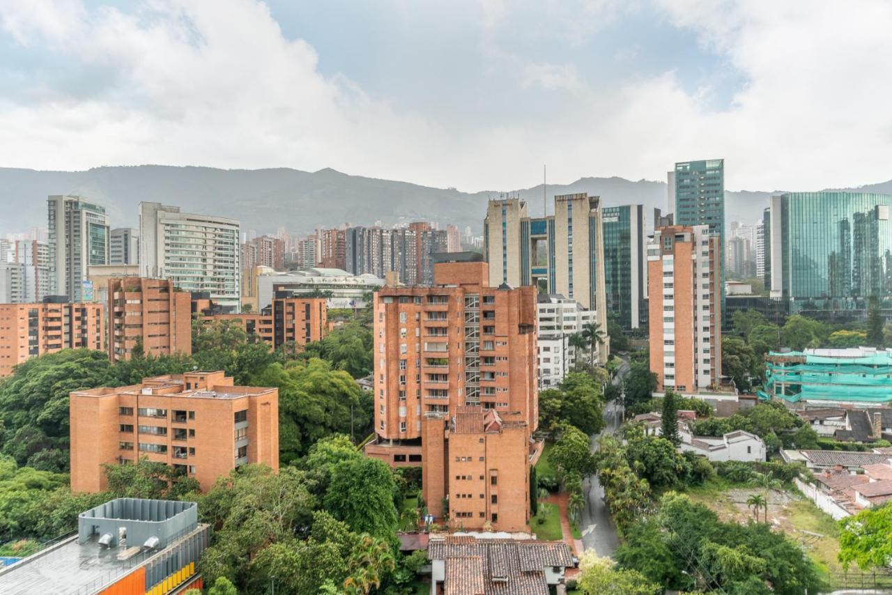 Apartamentos Go Living & Suites By Housy Host Medellín Exterior foto