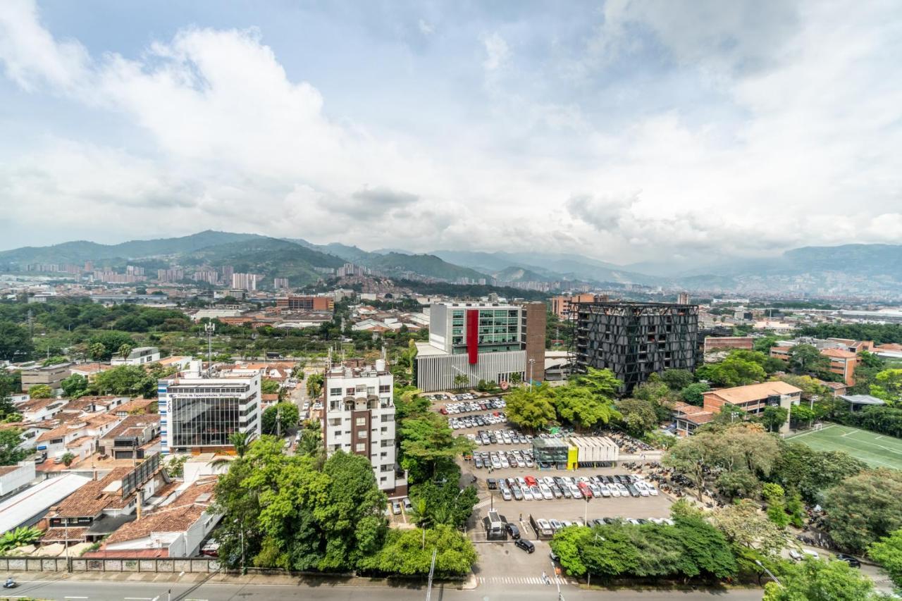 Apartamentos Go Living & Suites By Housy Host Medellín Exterior foto